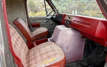 Chevrolet-g10-1977-grey-2