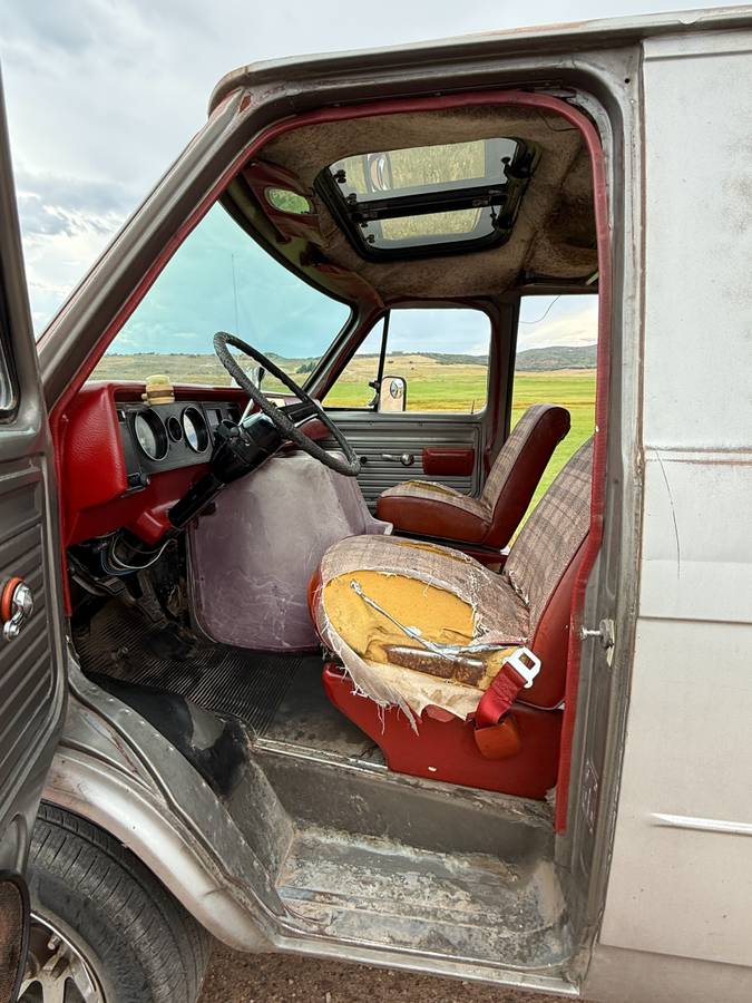Chevrolet-g10-1977-grey-5