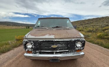 Chevrolet-g10-1977-grey-9