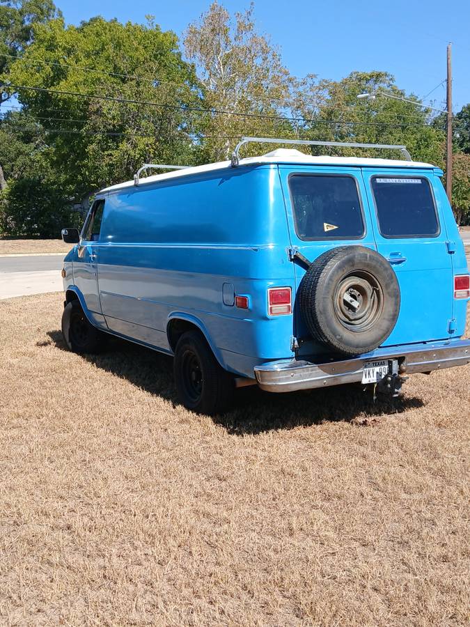 Chevrolet-g10-1981-3