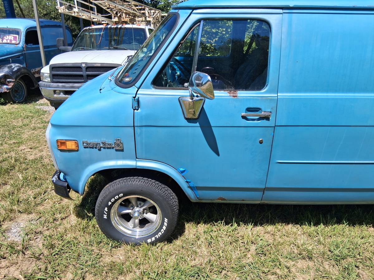 Chevrolet-g10-1982-blue-3