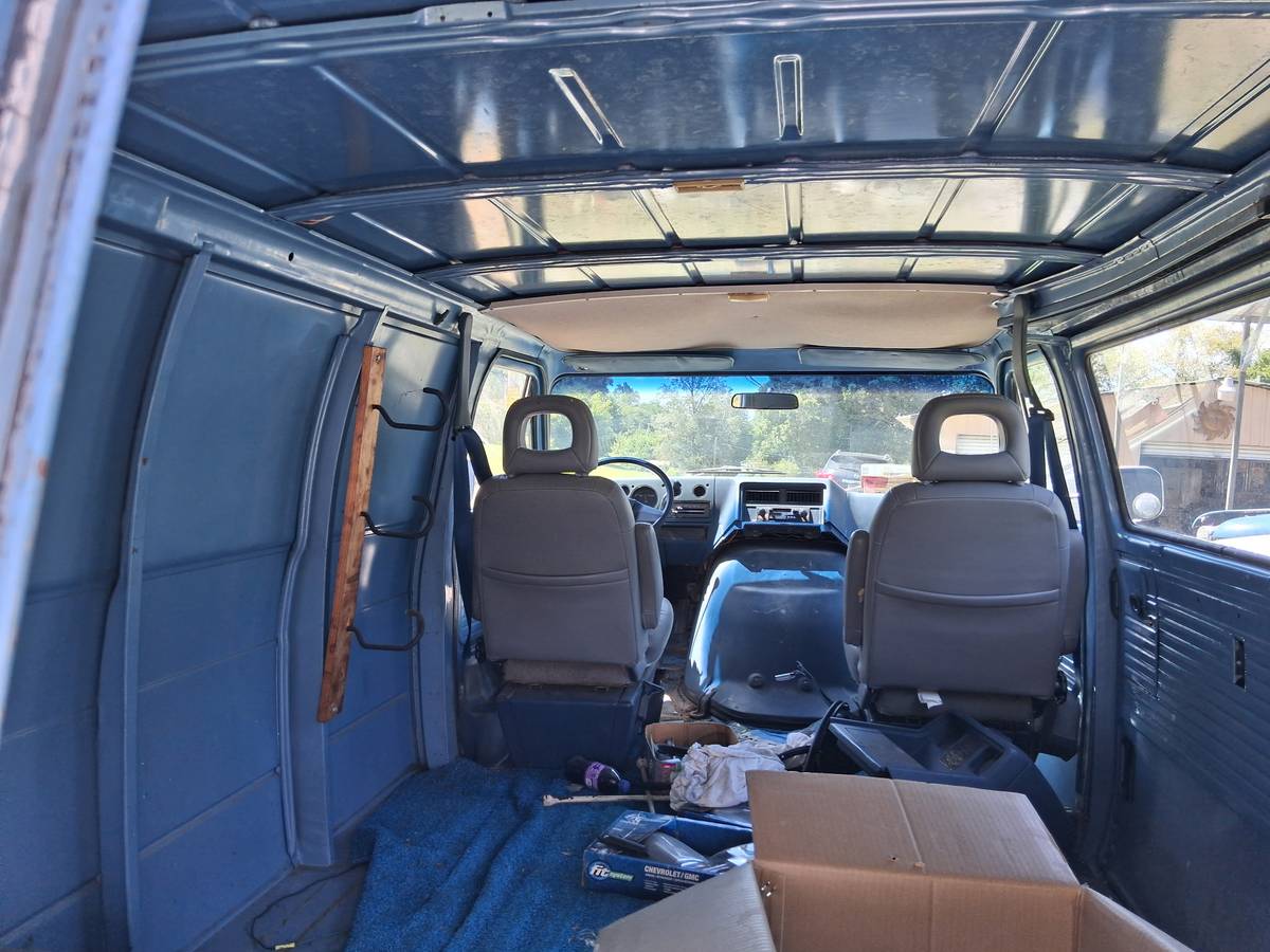 Chevrolet-g10-1982-blue-8