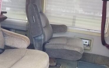 Chevrolet-g20-sportvanvan-1987-custom-2