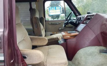 Chevrolet-g20-sportvanvan-1987-custom-4