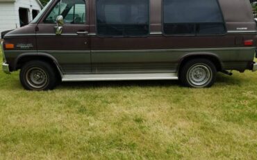 Chevrolet-g20-sportvanvan-1987-custom-7