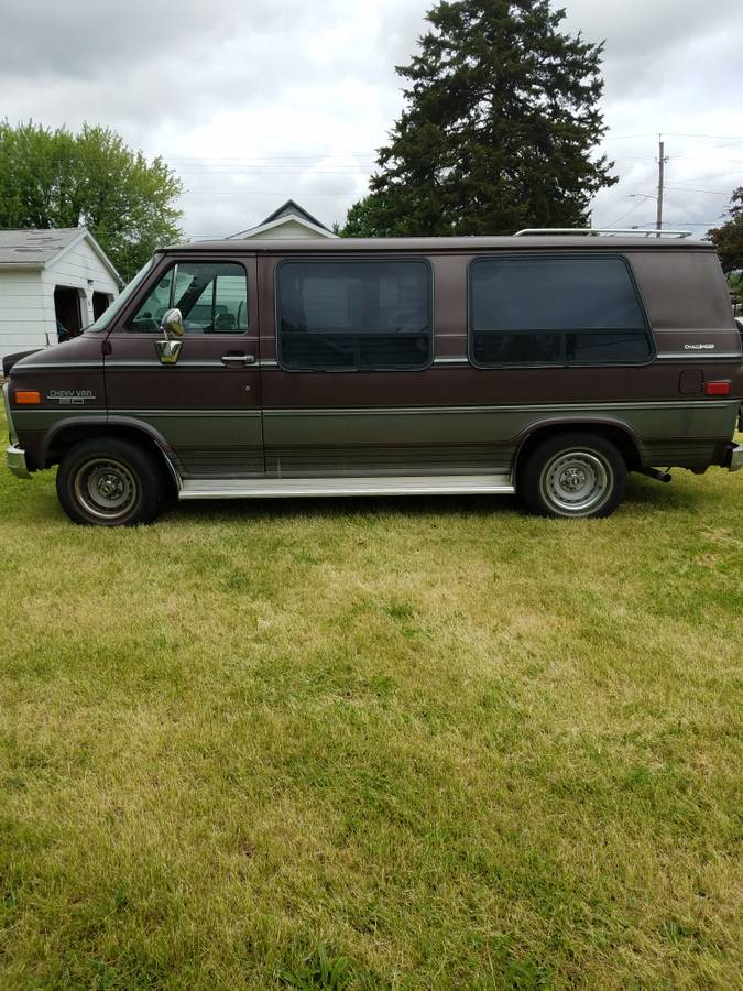 Chevrolet-g20-sportvanvan-1987-custom-7