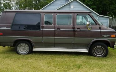 Chevrolet-g20-sportvanvan-1987-custom-8
