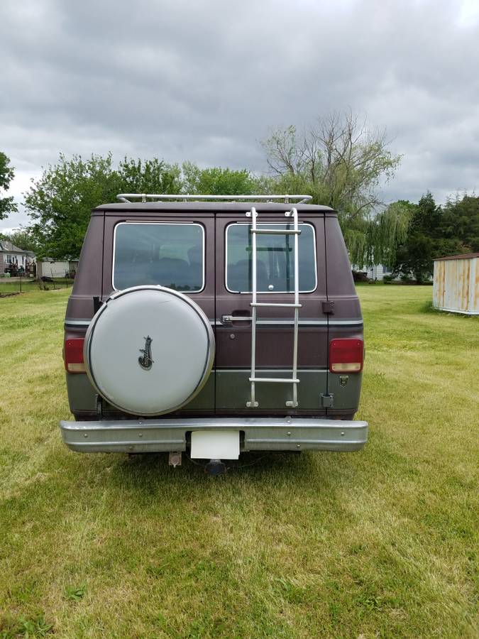 Chevrolet-g20-sportvanvan-1987-custom-9