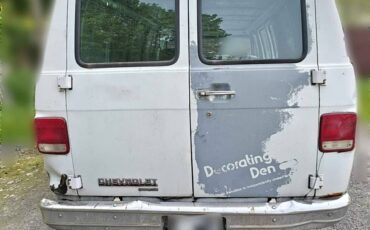 Chevrolet-g20-van-1989-white-3