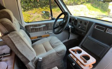 Chevrolet-g20-van-1991-grey-15