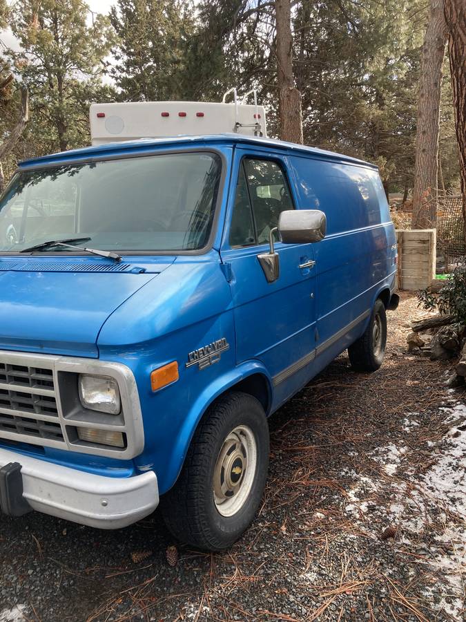 Chevrolet-g20-van-1993-blue-1