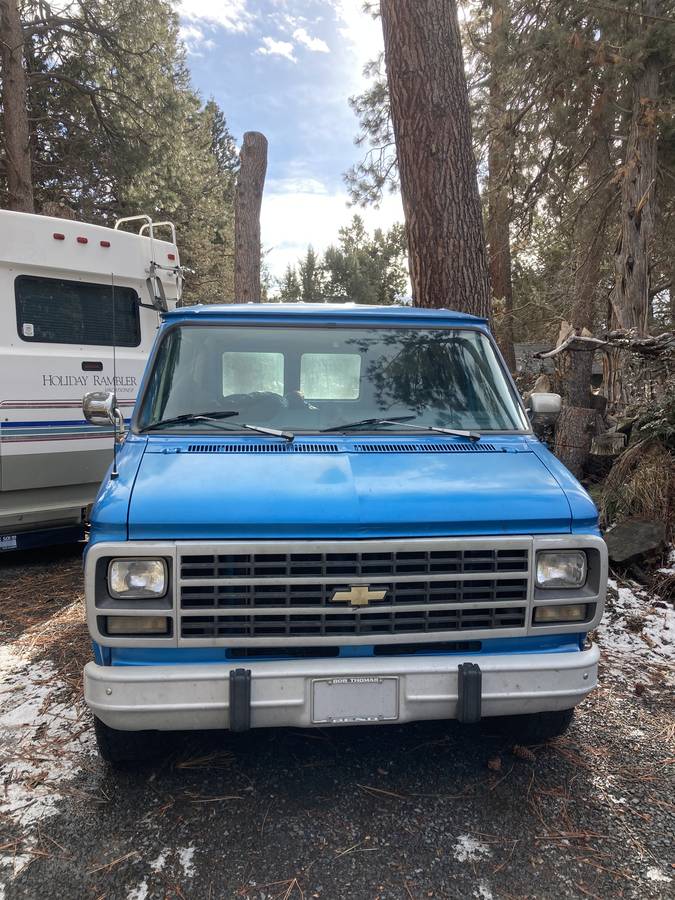 Chevrolet-g20-van-1993-blue-2