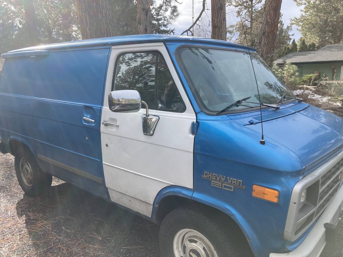 Chevrolet-g20-van-1993-blue-3