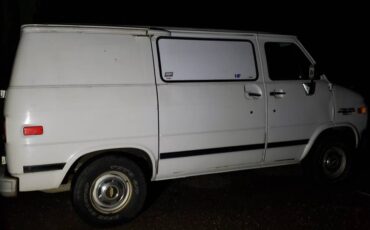 Chevrolet-g20-van-1995-white-5