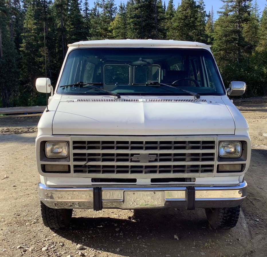 Chevrolet-g30-long-wheelbase-van-1992-white-1