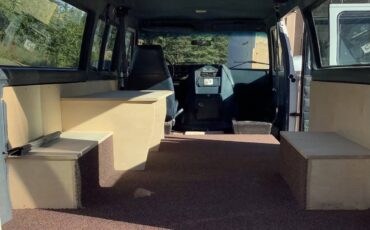 Chevrolet-g30-long-wheelbase-van-1992-white-4