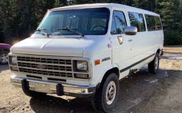 Chevrolet-g30-long-wheelbase-van-1992-white-7