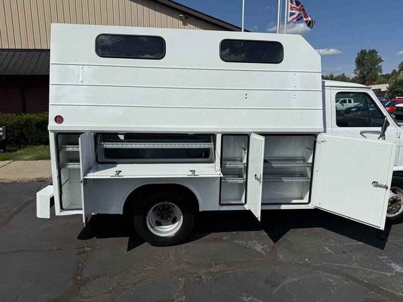 Chevrolet-g30-van-reading-service-body-1995-1