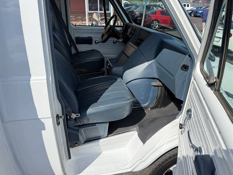 Chevrolet-g30-van-reading-service-body-1995-14