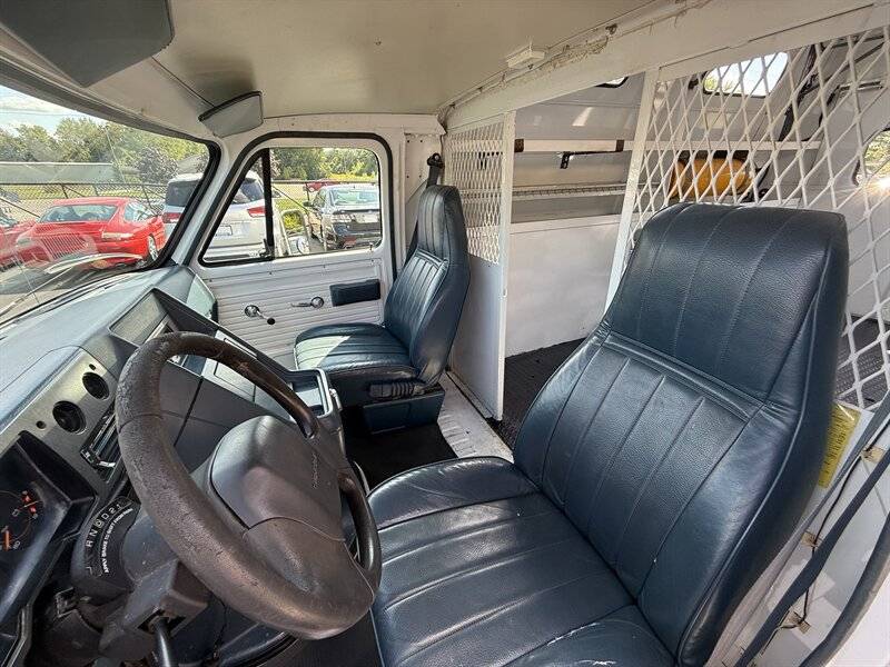Chevrolet-g30-van-reading-service-body-1995-19