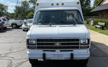 Chevrolet-g30-van-reading-service-body-1995-3
