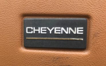 Chevrolet-gmt-400-12-8-bed-1-owner-50k-1990-white-6