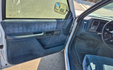 Chevrolet-gmt-400-12-ton-nominal-1990-white-15