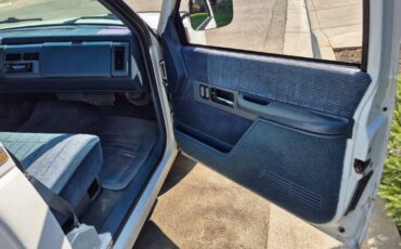Chevrolet-gmt-400-12-ton-nominal-1990-white-22
