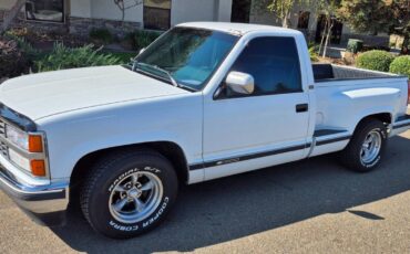 Chevrolet-gmt-400-12-ton-nominal-1990-white-3