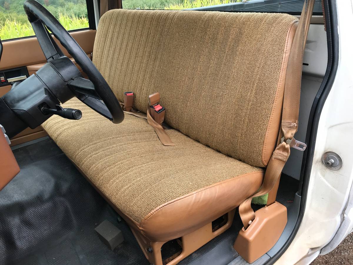 Chevrolet-gmt-400-12-w8-bed-50k-1-owner-1990-white-13