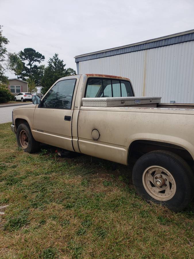Chevrolet-gmt-400-34-ton-nominal-1988-custom-1