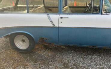 Chevrolet-handyman-210-wagon-1956-3