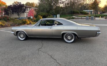 Chevrolet-impala-1965-grey-3