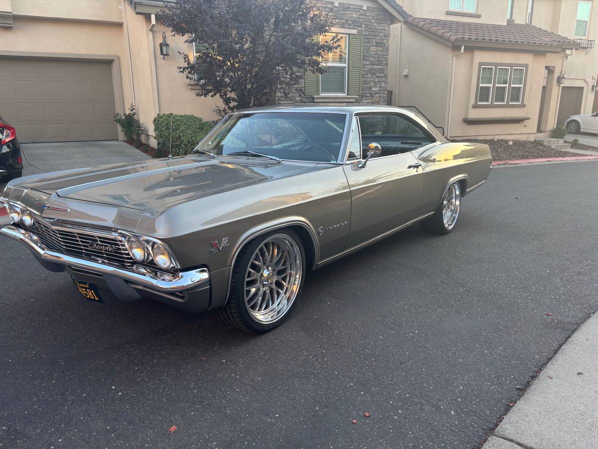 Chevrolet-impala-1965-grey-5