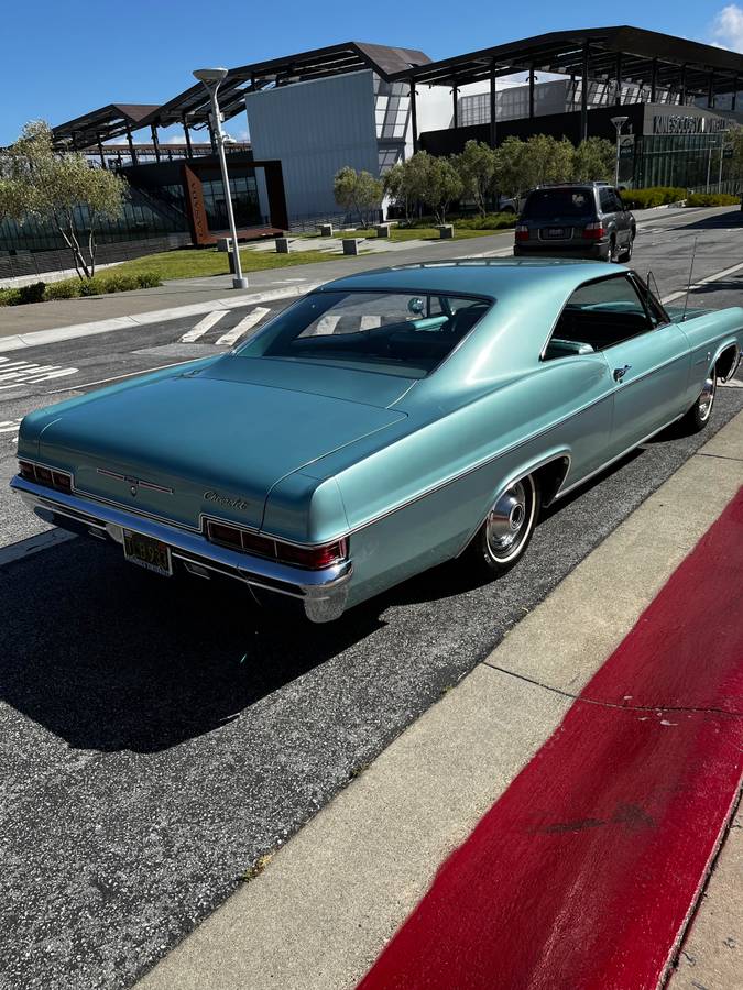 Chevrolet-impala-1966-blue-2