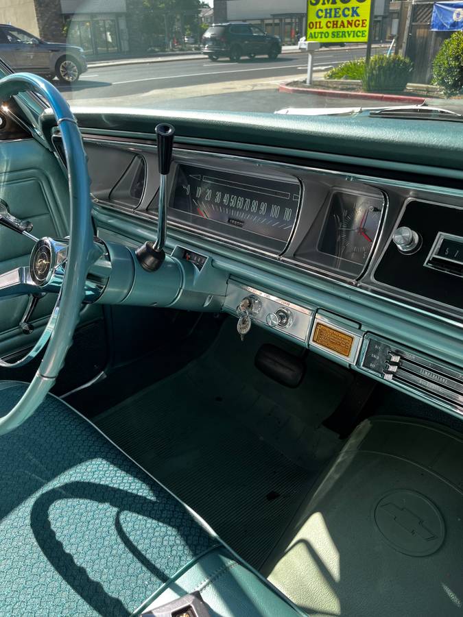 Chevrolet-impala-1966-blue-4