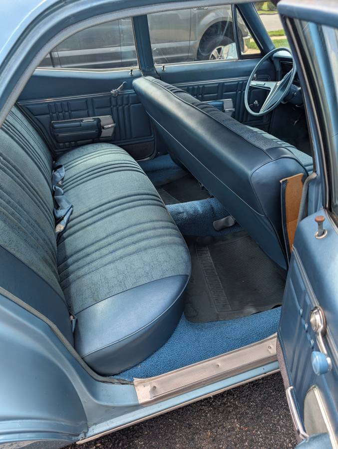 Chevrolet-impala-1968-blue-14