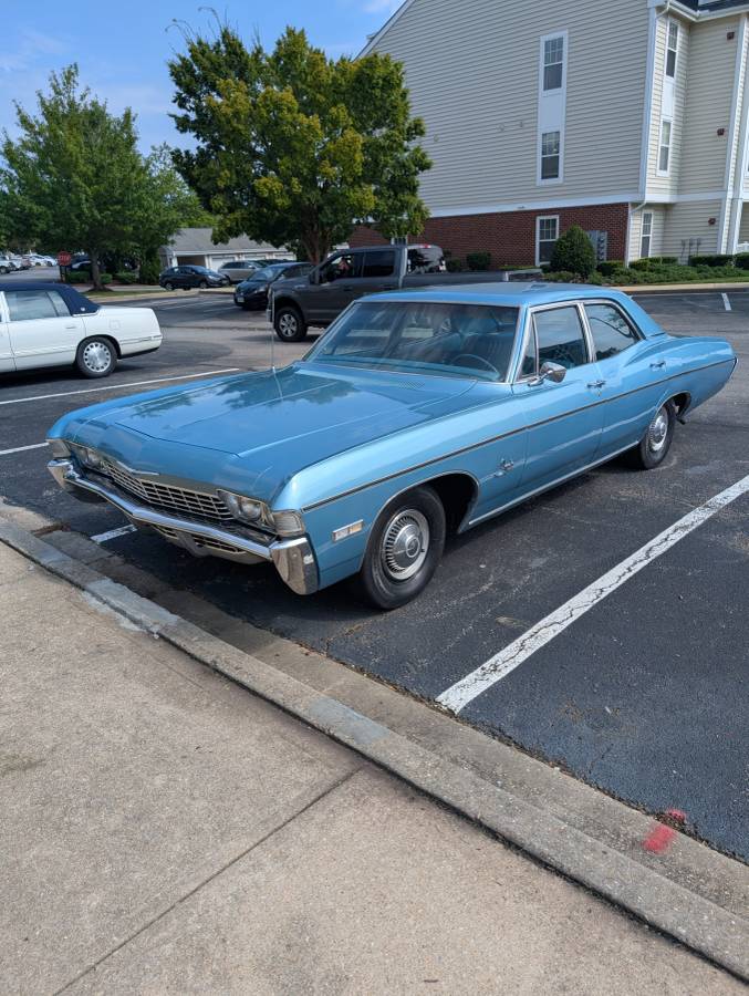 Chevrolet-impala-1968-blue