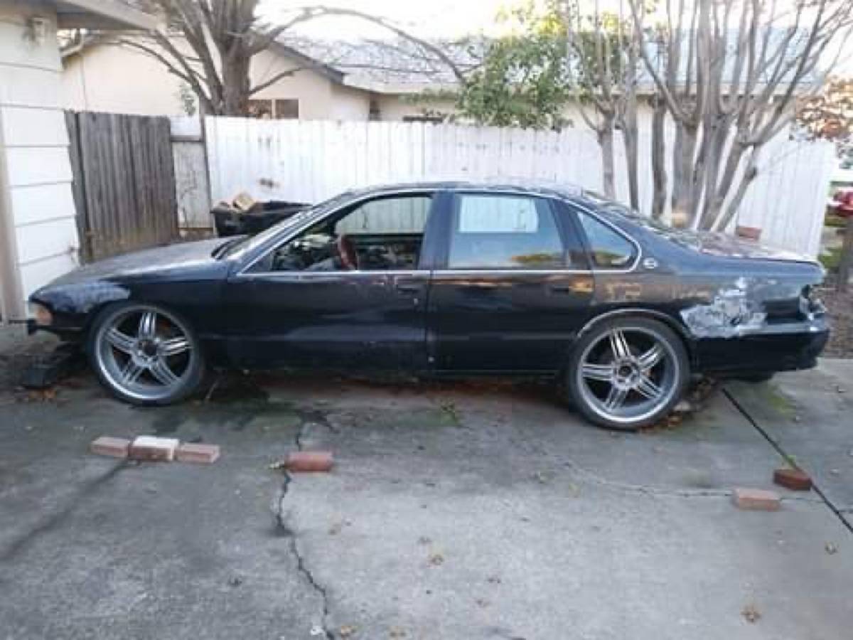Chevrolet-impala-ss-1994-black-10
