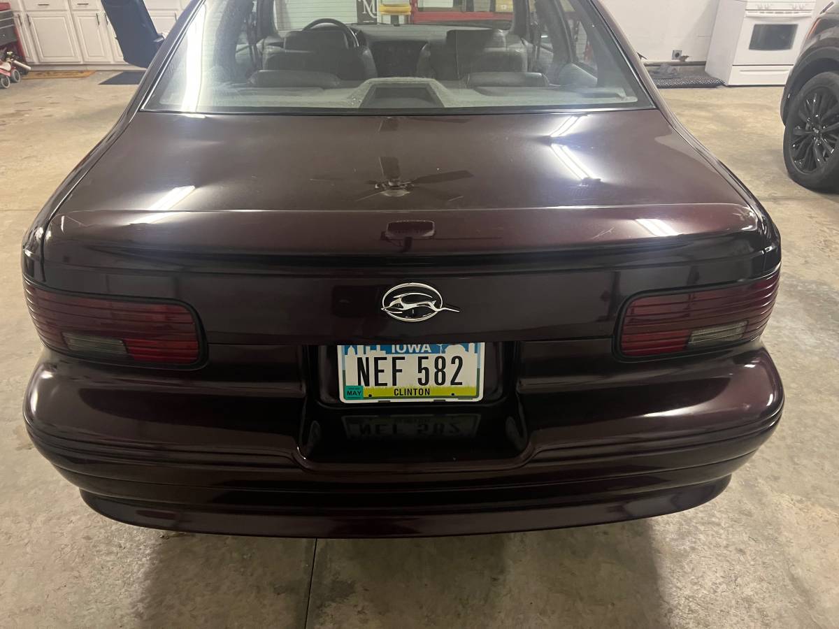 Chevrolet-impala-ss-1995-purple-5