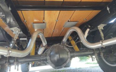 Chevrolet-k10-1972-custom-2
