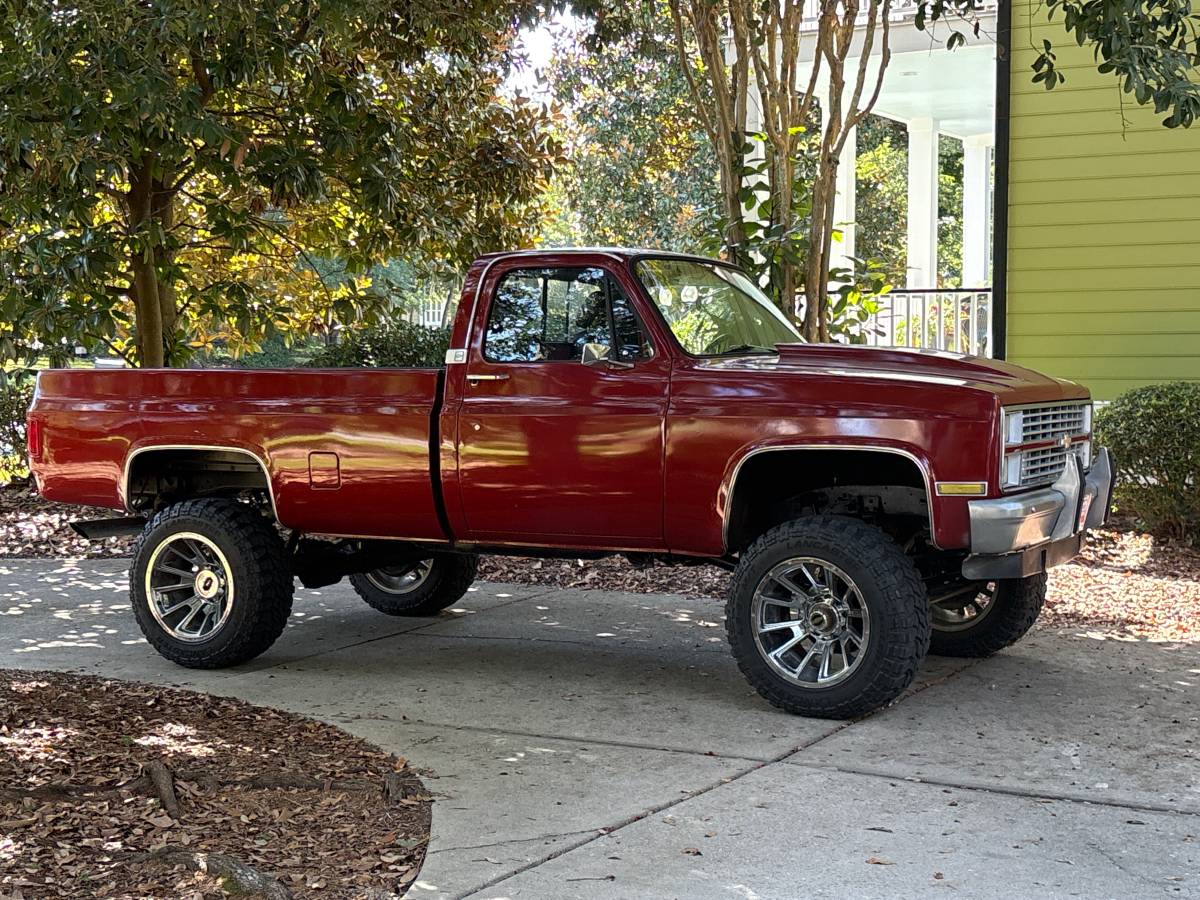 Chevrolet-k10-pickup-12-ton-xl-1984-red-2