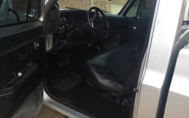 Chevrolet-k10-silverado-1983-silver-1