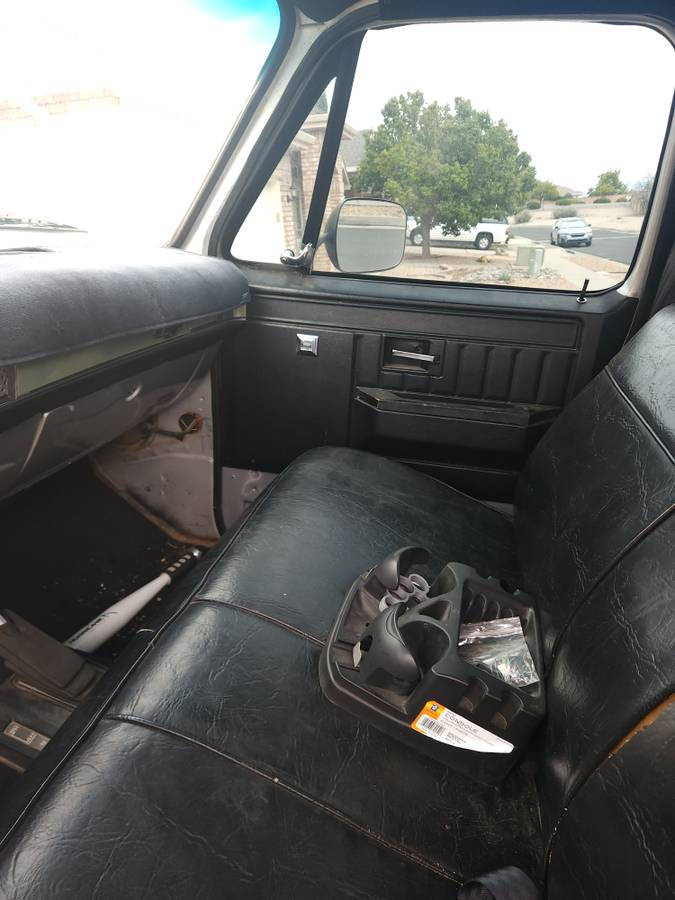 Chevrolet-k10-silverado-1983-silver-9