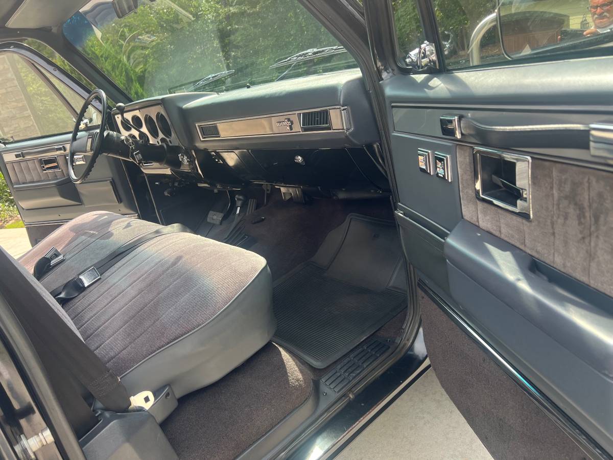 Chevrolet-k10-silverado-1986-10