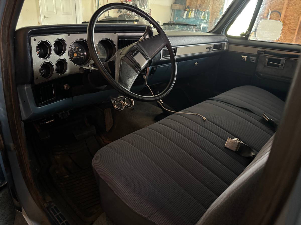 Chevrolet-k10-silverado-1986-11