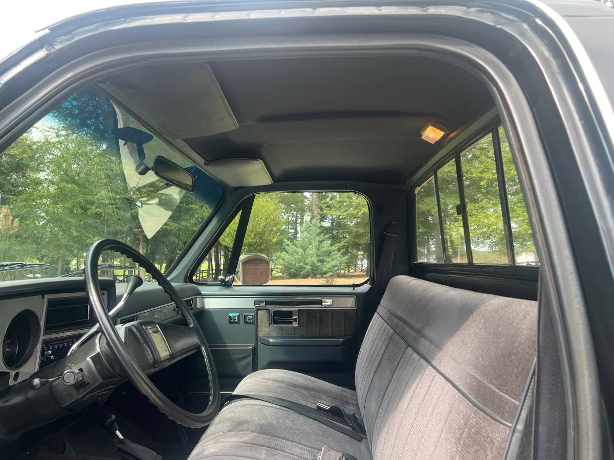 Chevrolet-k10-silverado-1986-19