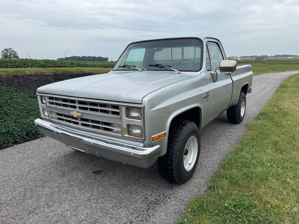 Chevrolet-k10-silverado-1986