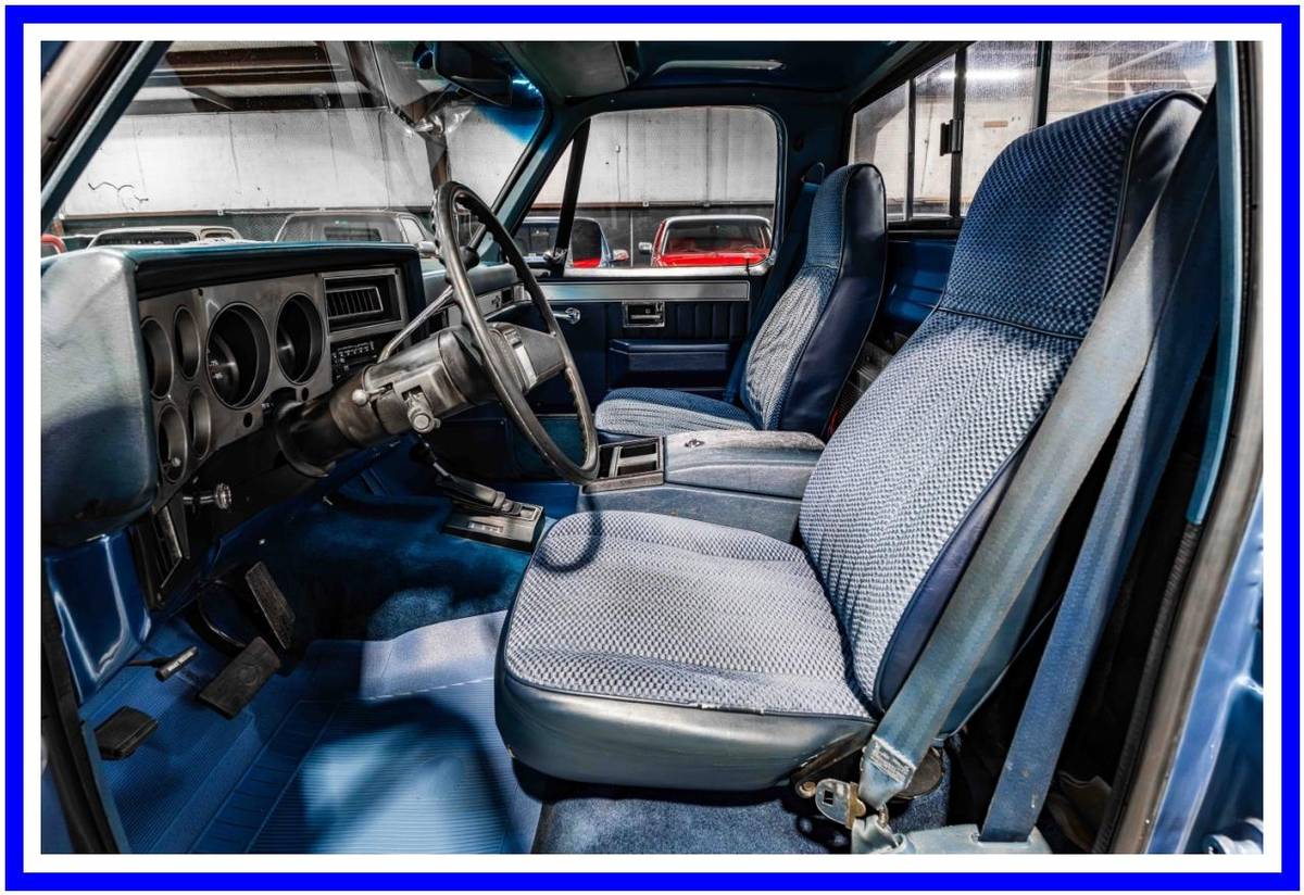 Chevrolet-k10-silverado-1987-blue-26