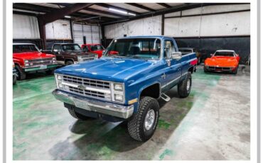 Chevrolet-k10-silverado-1987-blue